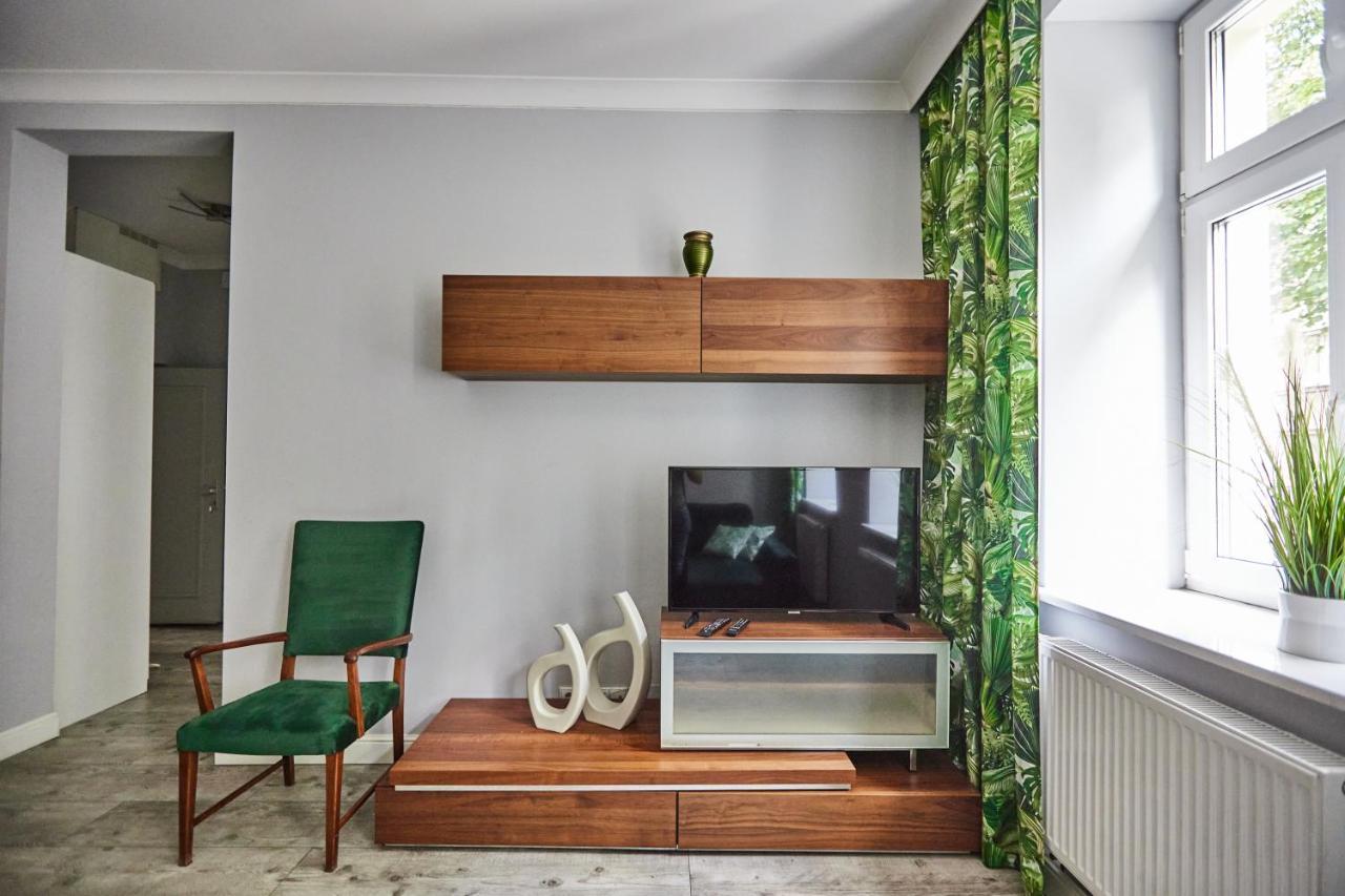 Zielony Apartament De Lux Dla 4 Osob Chorzow Katowice Екстер'єр фото