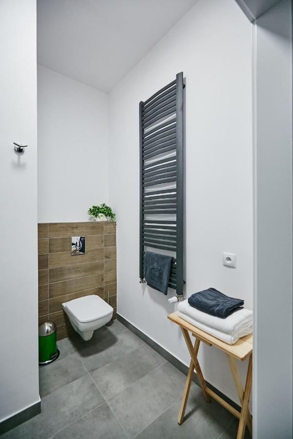 Zielony Apartament De Lux Dla 4 Osob Chorzow Katowice Екстер'єр фото